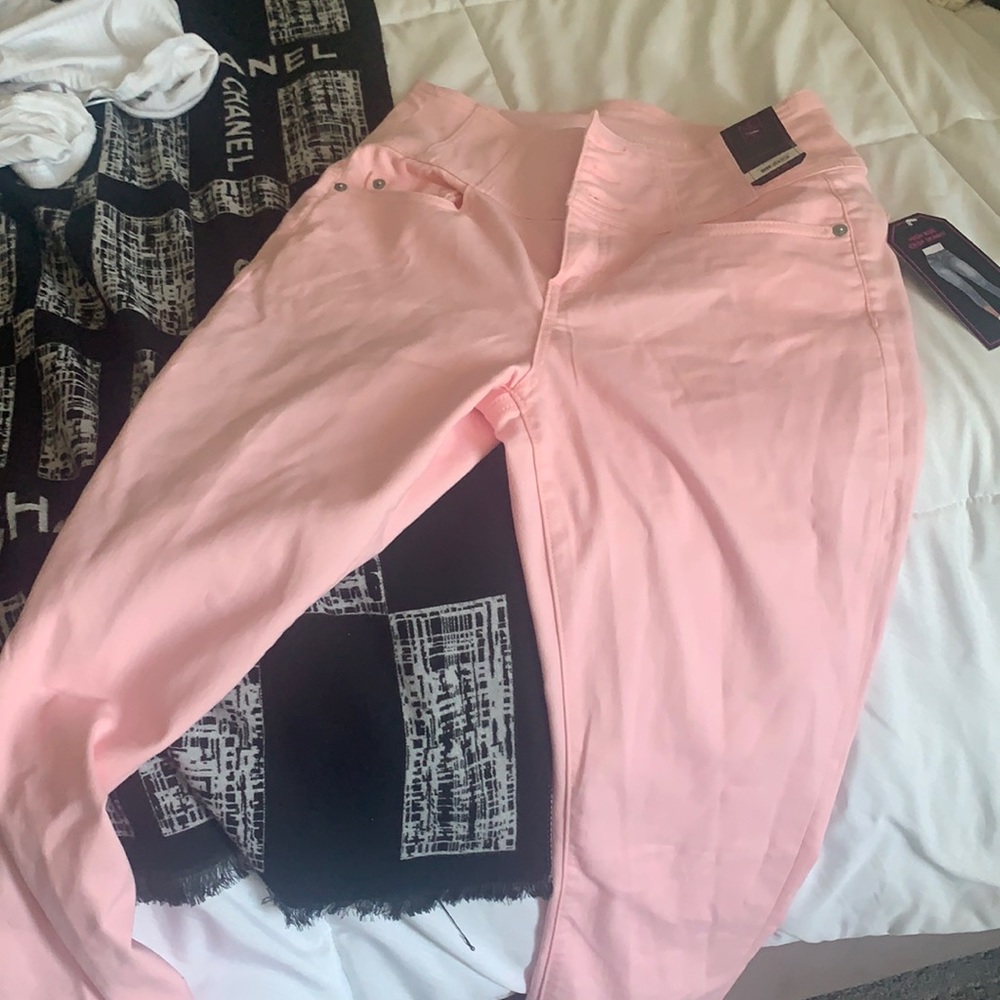 Capri pants